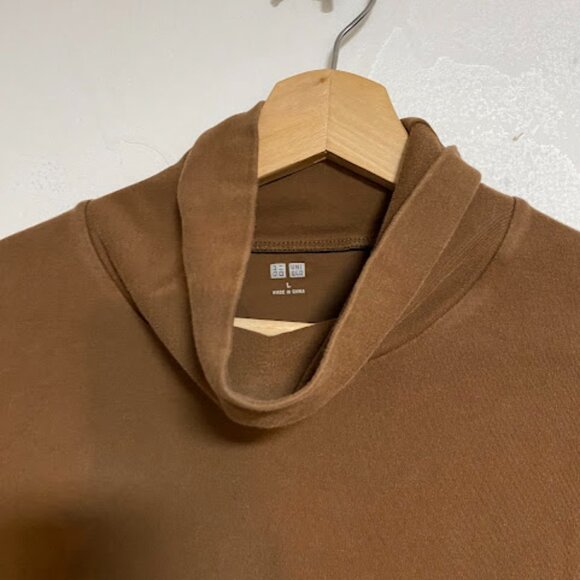 UNIQLO Long-Sleeve Turtleneck Women's Brown Shirt Size L - Picture 8 of 10